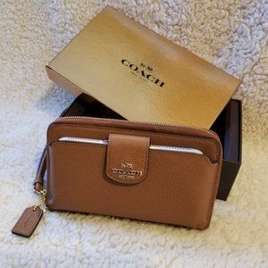 Coach Saddle Brown Pebbled Leather Universal full zip Wallet/Wristlet